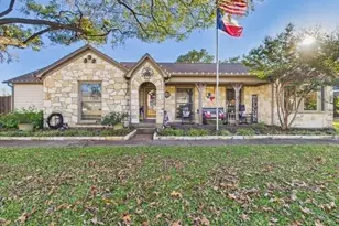 516 E 6th St, Irving, TX 75060 - Photo 1