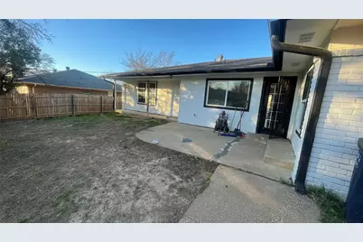 5070 N Tierney Court N, Fort Worth, TX 76112 - Photo 9