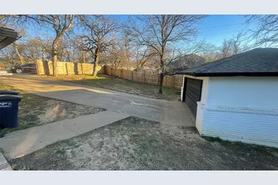 5070 N Tierney Court N, Fort Worth, TX 76112 - Photo 7