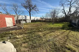 2518 McLemore Ave, Fort Worth, TX 76111 - Photo 15