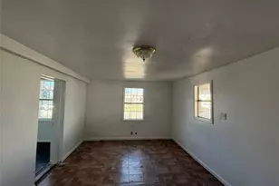 2518 McLemore Ave, Fort Worth, TX 76111 - Photo 13