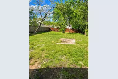 811 W Day Street, Denison, TX 75020 - Photo 13