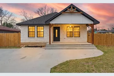 211 Moss Avenue, Hearne, TX 77859 - Photo 1