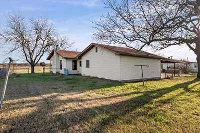 1127 Leroy Parkway, Elm Mott, TX 76640 - Photo 7