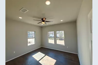 914 N Rockwall Avenue, Terrell, TX 75160 - Photo 11