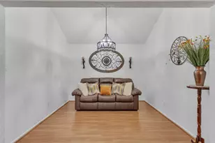 10419 Blackjack Oaks Dr, Dallas, TX 75227 - Photo 5