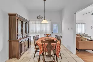 10419 Blackjack Oaks Dr, Dallas, TX 75227 - Photo 7