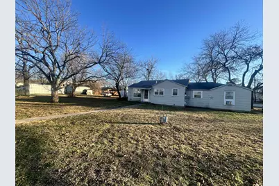 600 E Mesquite Street, Nocona, TX 76255 - Photo 1