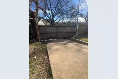 10636 Wessex Drive, Dallas, TX 75217 - Photo 15