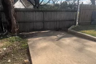 10636 Wessex Dr, Dallas, TX 75217 - Photo 15