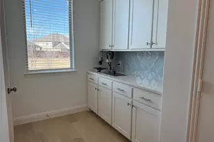 7039 Granbury Ln, Grand Prairie, TX 75054 - Photo 7