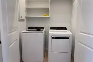 7039 Granbury Ln, Grand Prairie, TX 75054 - Photo 9