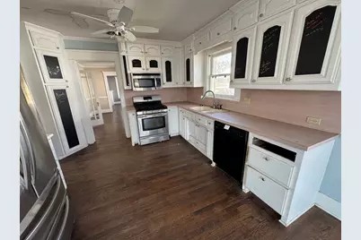 805 Prairie Avenue, Cleburne, TX 76033 - Photo 9