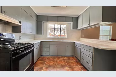 2522 N Hughes Avenue, Fort Worth, TX 76103 - Photo 5