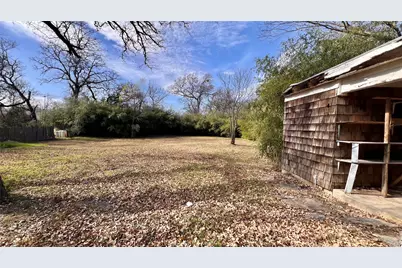 2522 N Hughes Avenue, Fort Worth, TX 76103 - Photo 23