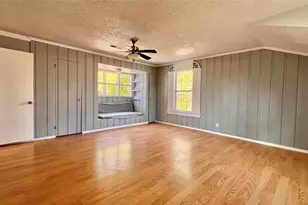 2522 N Hughes Ave, Fort Worth, TX 76103 - Photo 9