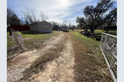 609 E Henry, Hamilton, TX 76531 - Photo 37