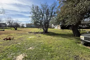 609 E Henry, Hamilton, TX 76531 - Photo 39