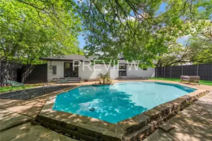 7107 E Mockingbird Ln, Dallas, TX 75214 - Photo 31