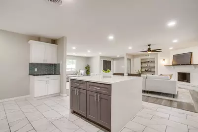 2536 Daisy Lane, Fort Worth, TX 76111 - Photo 17