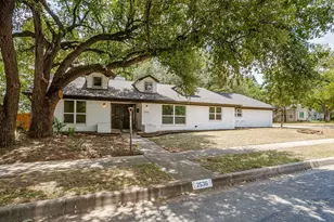 2536 Daisy Ln, Fort Worth, TX 76111 - Photo 1
