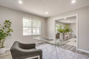 2536 Daisy Ln, Fort Worth, TX 76111 - Photo 11