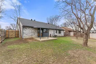 2301 Sharpshire Ln, Arlington, TX 76014 - Photo 25