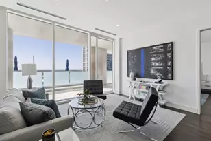 2408 Victory Park Ln, Dallas, TX 75219 - Photo 9