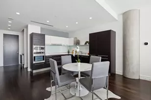 2408 Victory Park Ln, Dallas, TX 75219 - Photo 3