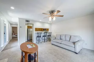 2720 Copper Creek Dr, Arlington, TX 76006 - Photo 3