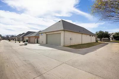 3424 Fountain Way, Granbury, TX 76049 - Photo 7