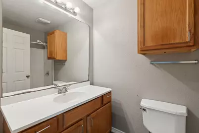 806 E College Street, Terrell, TX 75160 - Photo 23