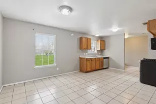 806 E College St, Terrell, TX 75160 - Photo 7