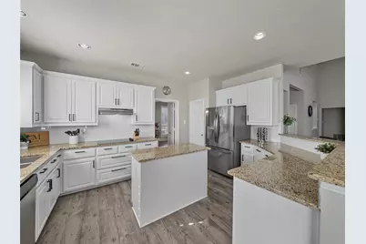 7804 Cherry Creek Drive, Plano, TX 75025 - Photo 13