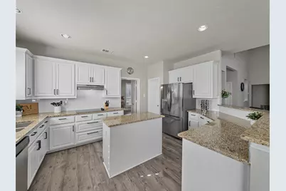 7804 Cherry Creek Drive, Plano, TX 75025 - Photo 13