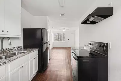 2209 Barbell Lane, Fort Worth, TX 76111 - Photo 11