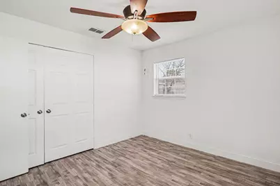 2211 Barbell Lane, Fort Worth, TX 76111 - Photo 19