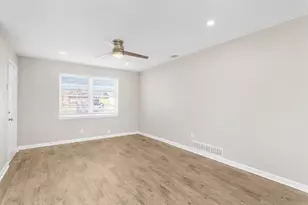 714 Pleasant Valley Rd, Garland, TX 75040 - Photo 13