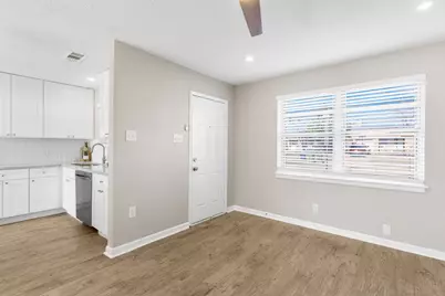 714 Pleasant Valley Road, Garland, TX 75040 - Photo 11