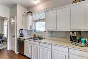 125 Timber Cross Ct, Azle, TX 76020 - Photo 3