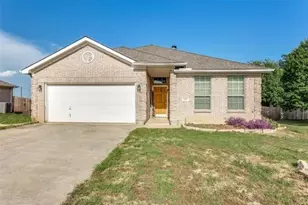 125 Timber Cross Ct, Azle, TX 76020 - Photo 1