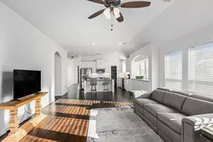 303 Pineview Ln, Ponder, TX 76259 - Photo 3