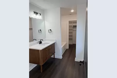 225 McWhorter St, Mineola, TX 75773 - Photo 9