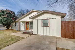 4901 Camille Ct, Fort Worth, TX 76135 - Photo 3