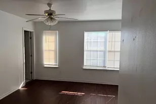 4600 Alamosa St, Fort Worth, TX 76119 - Photo 9