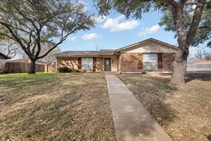 1000 Dorsey St, Burleson, TX 76028 - Photo 1