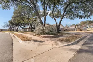 1000 Dorsey St, Burleson, TX 76028 - Photo 7