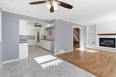 1140 Gloucester Court S, Irving, TX 75062 - Photo 11