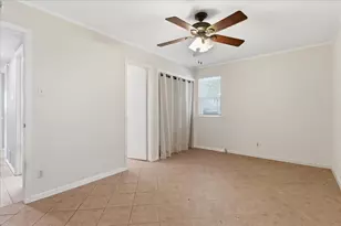 1140 Gloucester Ct S, Irving, TX 75062 - Photo 15