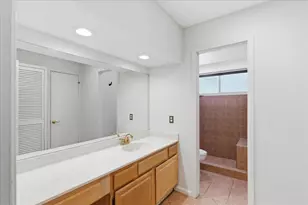 1140 Gloucester Ct S, Irving, TX 75062 - Photo 17